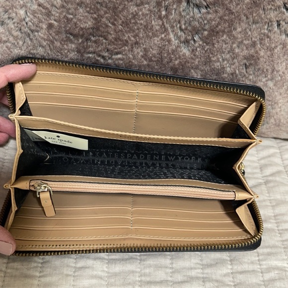 Excellent condition kate spade satchel & wallet - Picture 14 of 16